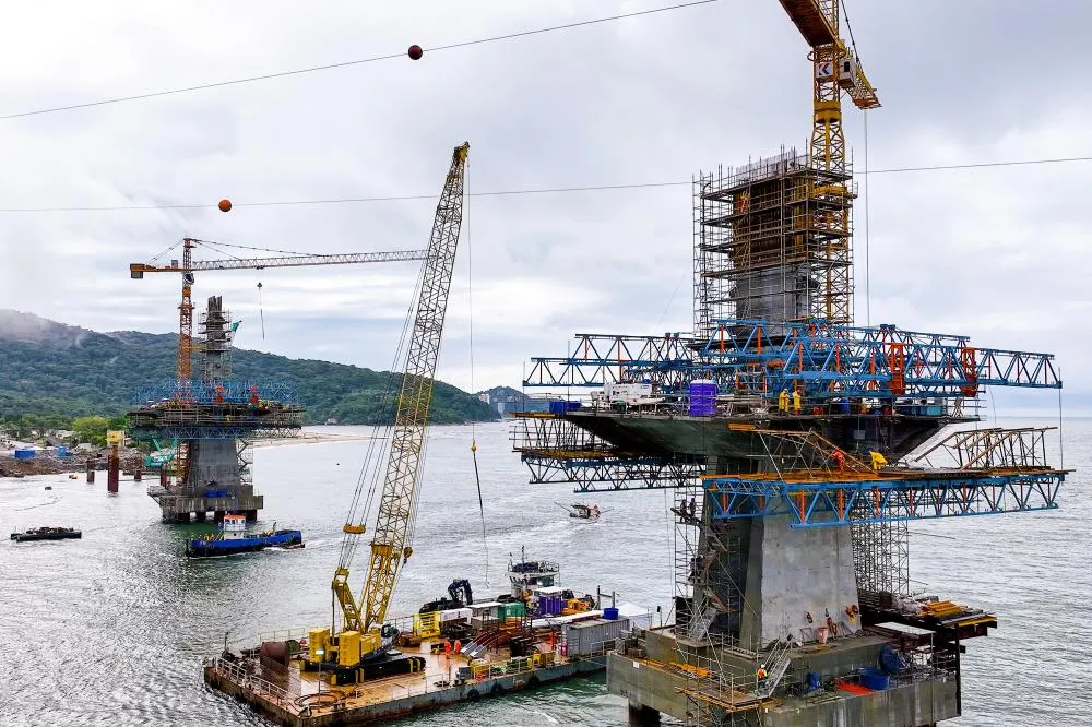 Obras da Ponte de Guaratuba alcançam 65% de execução, com destaque para o progresso do trecho estaiado