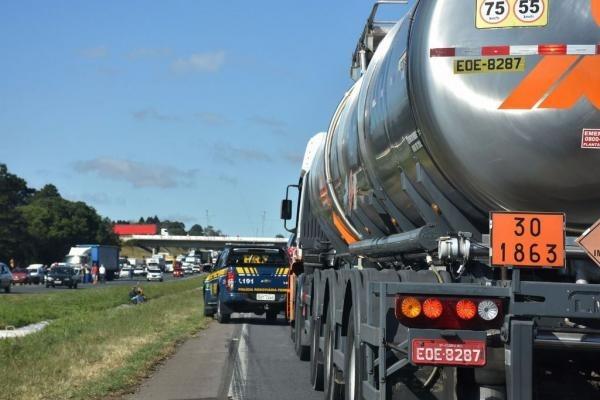 Indústria do Paraná teve a segunda maior queda, motivada pela greve dos caminhoneiros