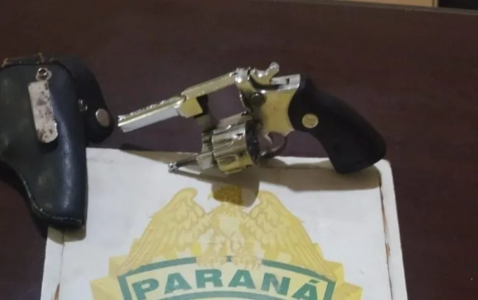 Homem tenta matar quatro pessoas em bar da região