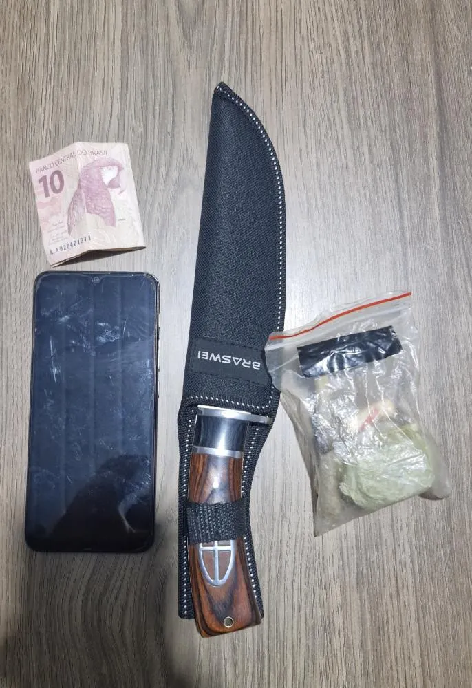 PM prende homem vendendo drogas em local frequentado por crianças em Wenceslau Braz