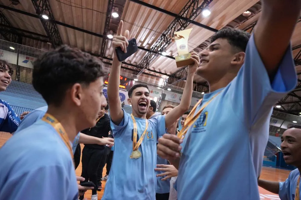 The Rise of AI-Powered Personal Assistants: How They Manage