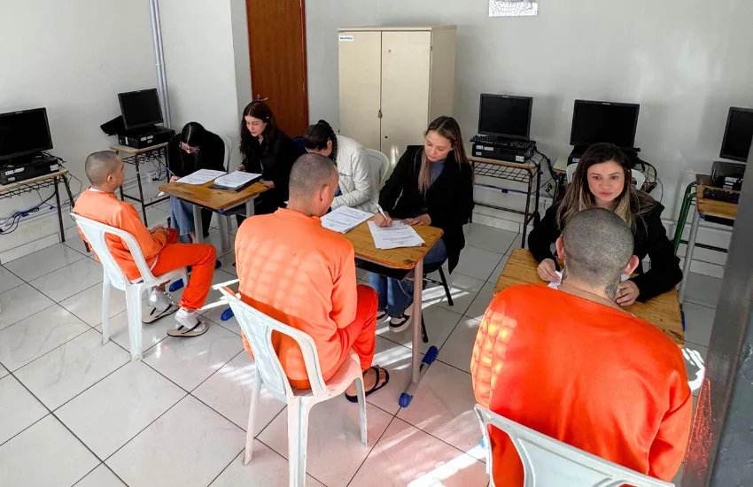 Projeto “Diálogo no Cárcere” leva atendimento à Cadeia Pública de Wenceslau Braz