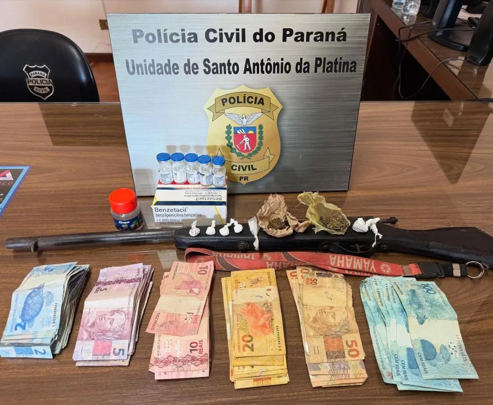 Bar no centro de Santo Antônio da Platina é alvo de operação por tráfico, prostituição e jogos de azar