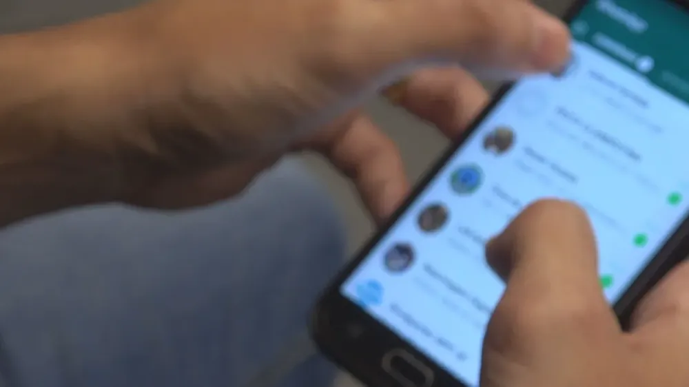 Mulher leva golpe após receber falso prêmio de R$ 50 mil