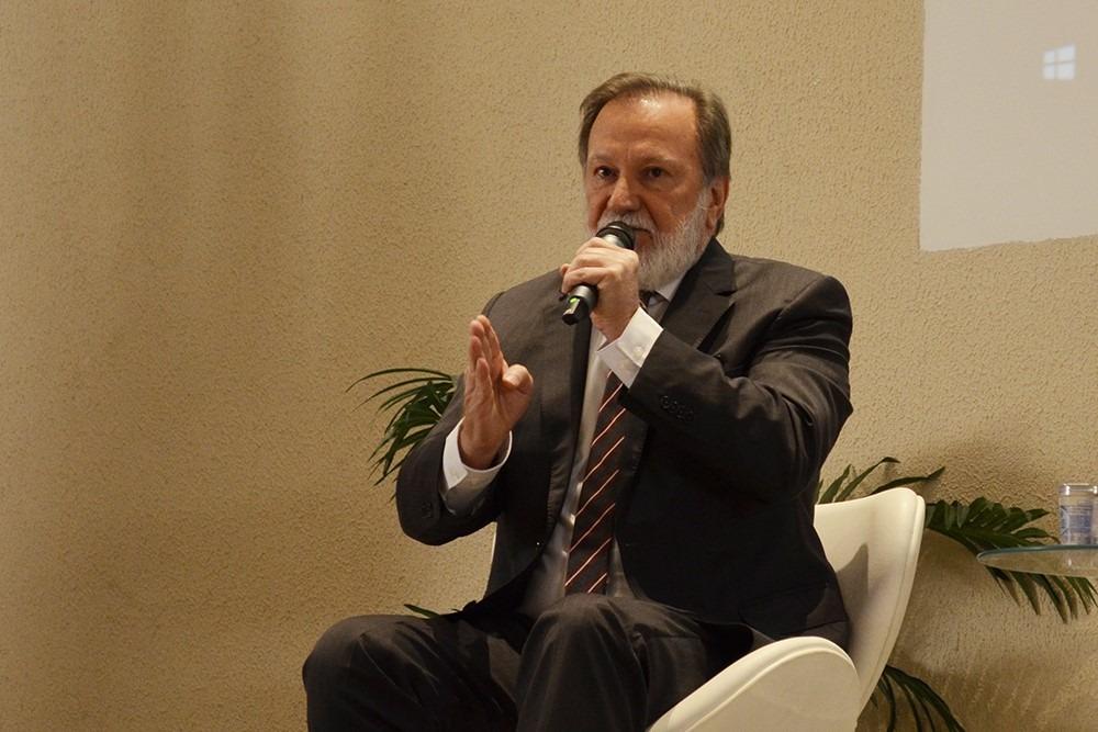 PDT de Osmar Dias marca data da convenção