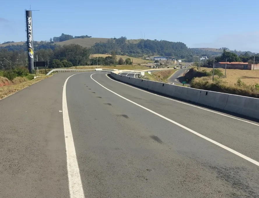 Após meses de interdição, viadutos da PR-092 são liberados em Siqueira Campos