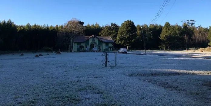 Município da região registrou temperatura próxima de 0°C na madrugada desta quarta-feira