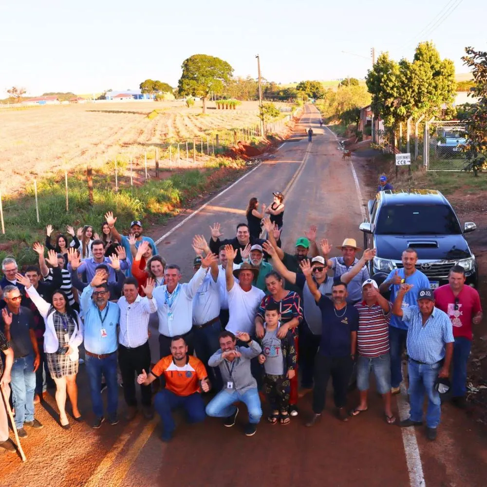 Prefeito Calé Vidal entrega pavimentação da Campininha e reforça frota da saúde com novos veículos