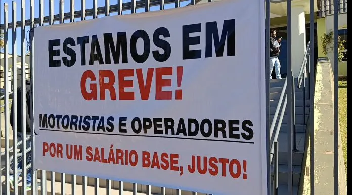 Motoristas conseguem reunião com o prefeito após greve em Arapoti