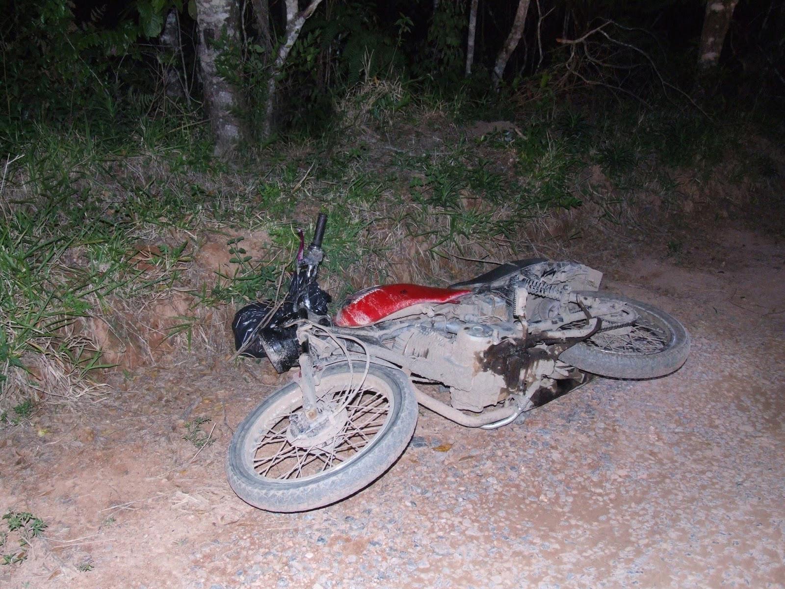 Bebê de sete meses fica ferido após cair de moto
