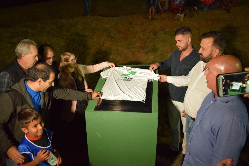 Vereadores participam de inauguração da Quadra da Vila Santo Antônio