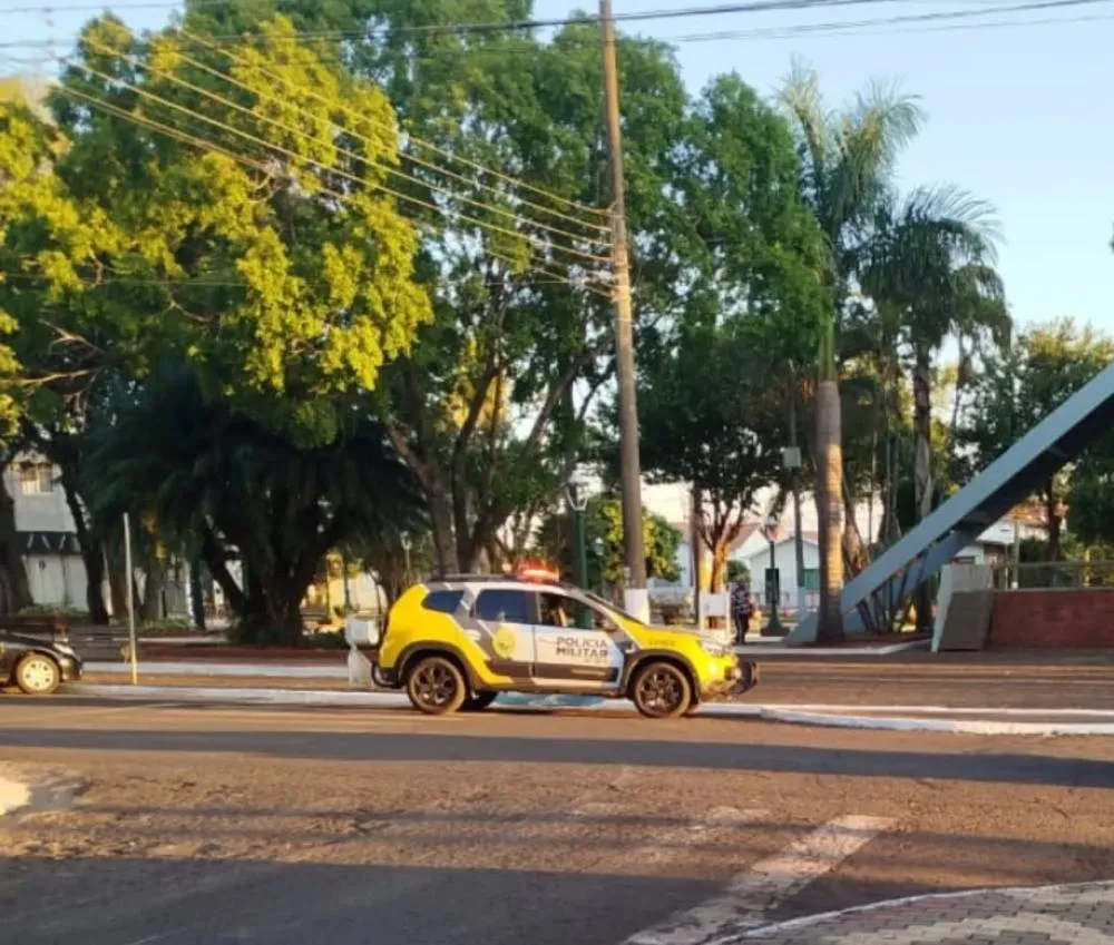 Jovem sofre assédio sexual enquanto entregava currículos