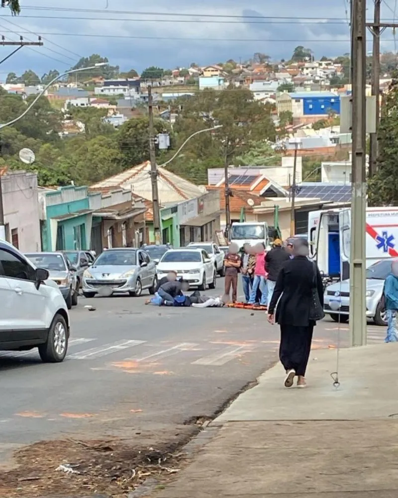 Acidente entre moto e carro deixa homem ferido em Wenceslau Braz
