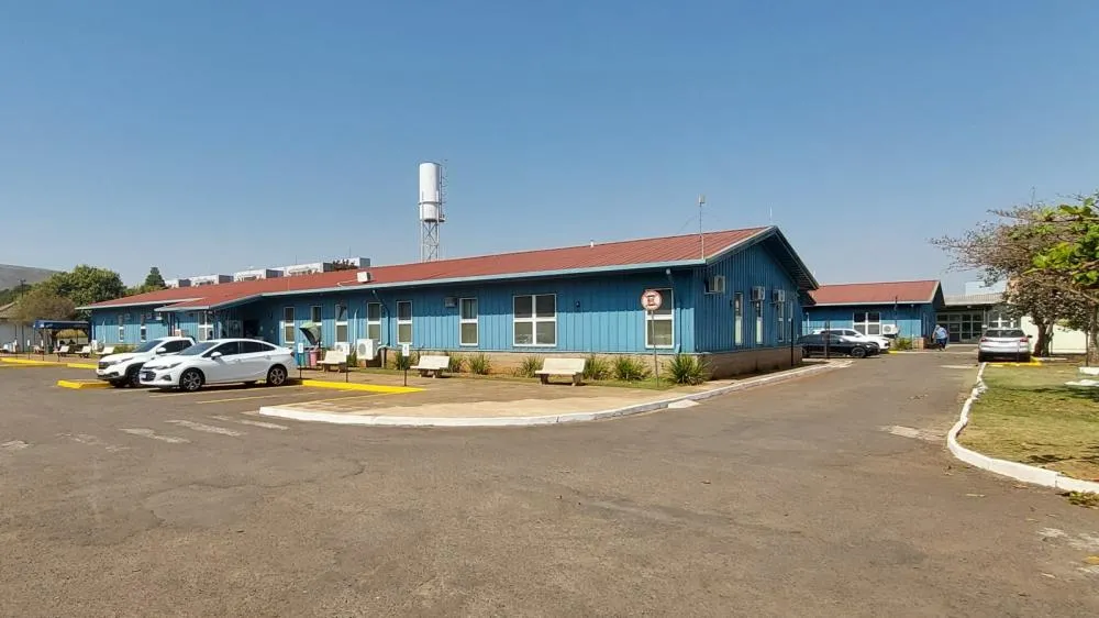 Governo do Paraná entrega equipamentos de informática a hospitais da região