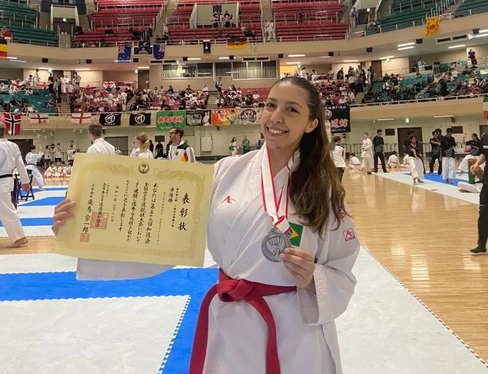 The Rise of AI-Powered Personal Assistants: How They Manage