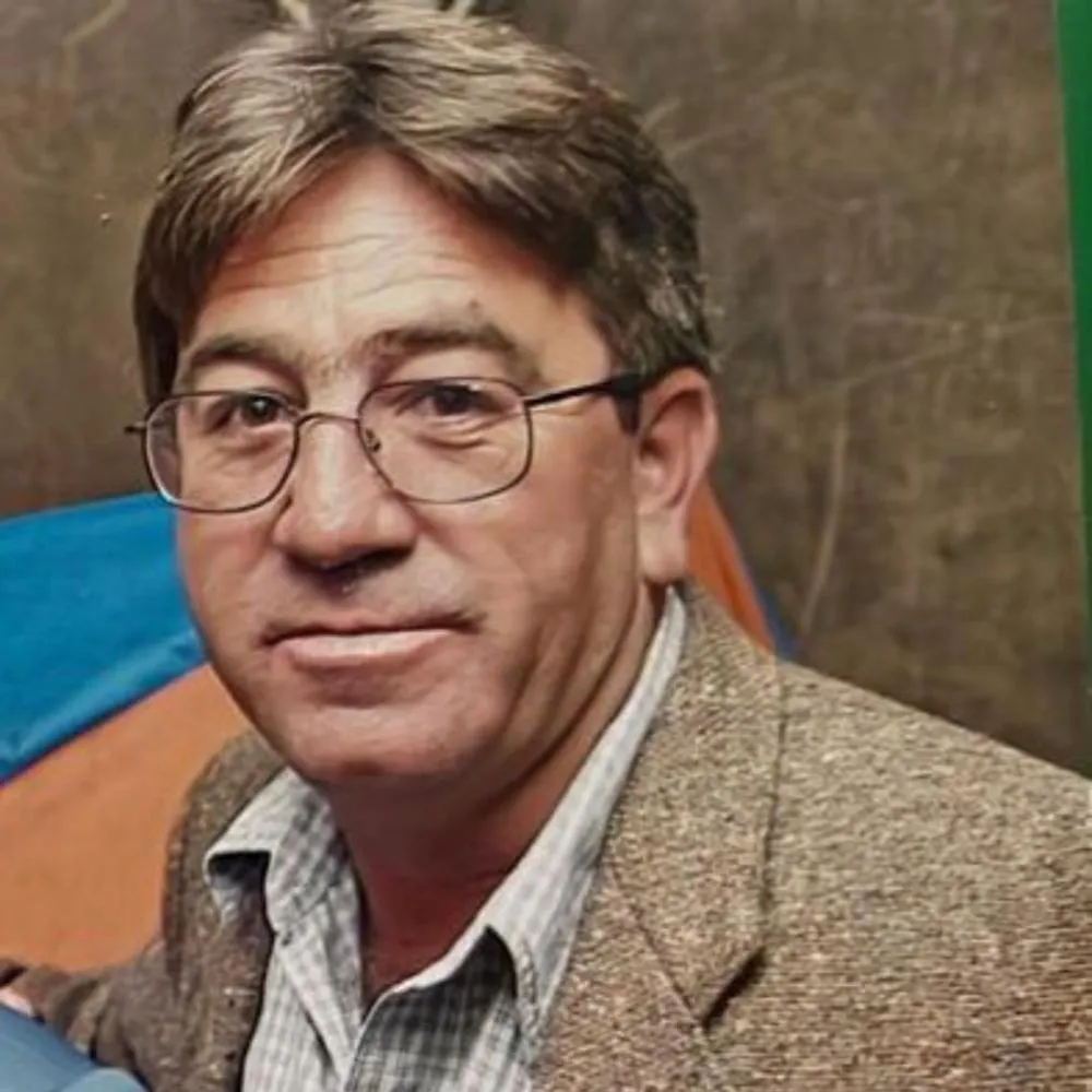 Radialista brazense é eternizado com nome em estádio de Fazenda Rio Grande