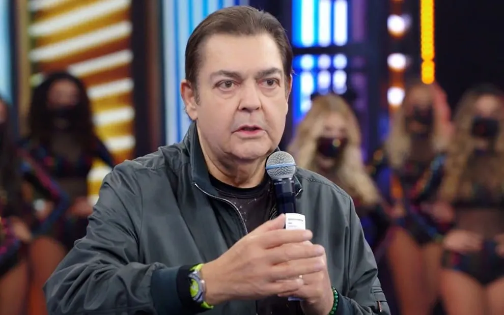 Após transplantes de fígado e rim, Fausto Silva deixa a UTI e surpreende com recuperação