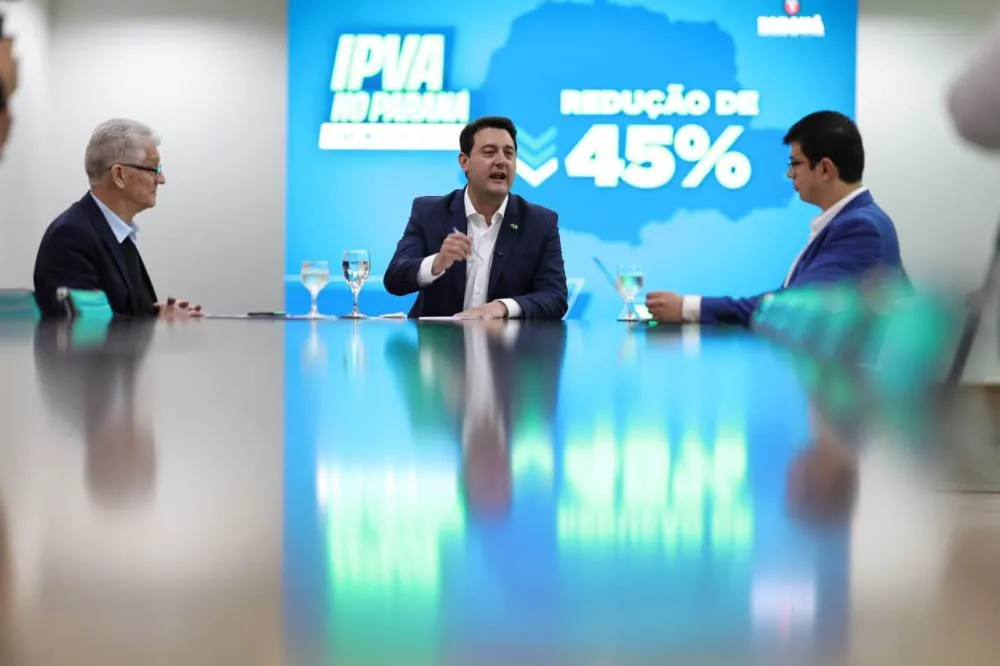 Ratinho Junior oficializa redução de 45% na alíquota do IPVA