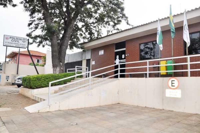 Rapaz é preso após agredir esposa com soco no rosto