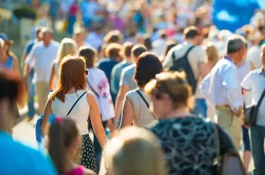 Pesquisa mostra que faltam homens no Brasil e população está mais velha