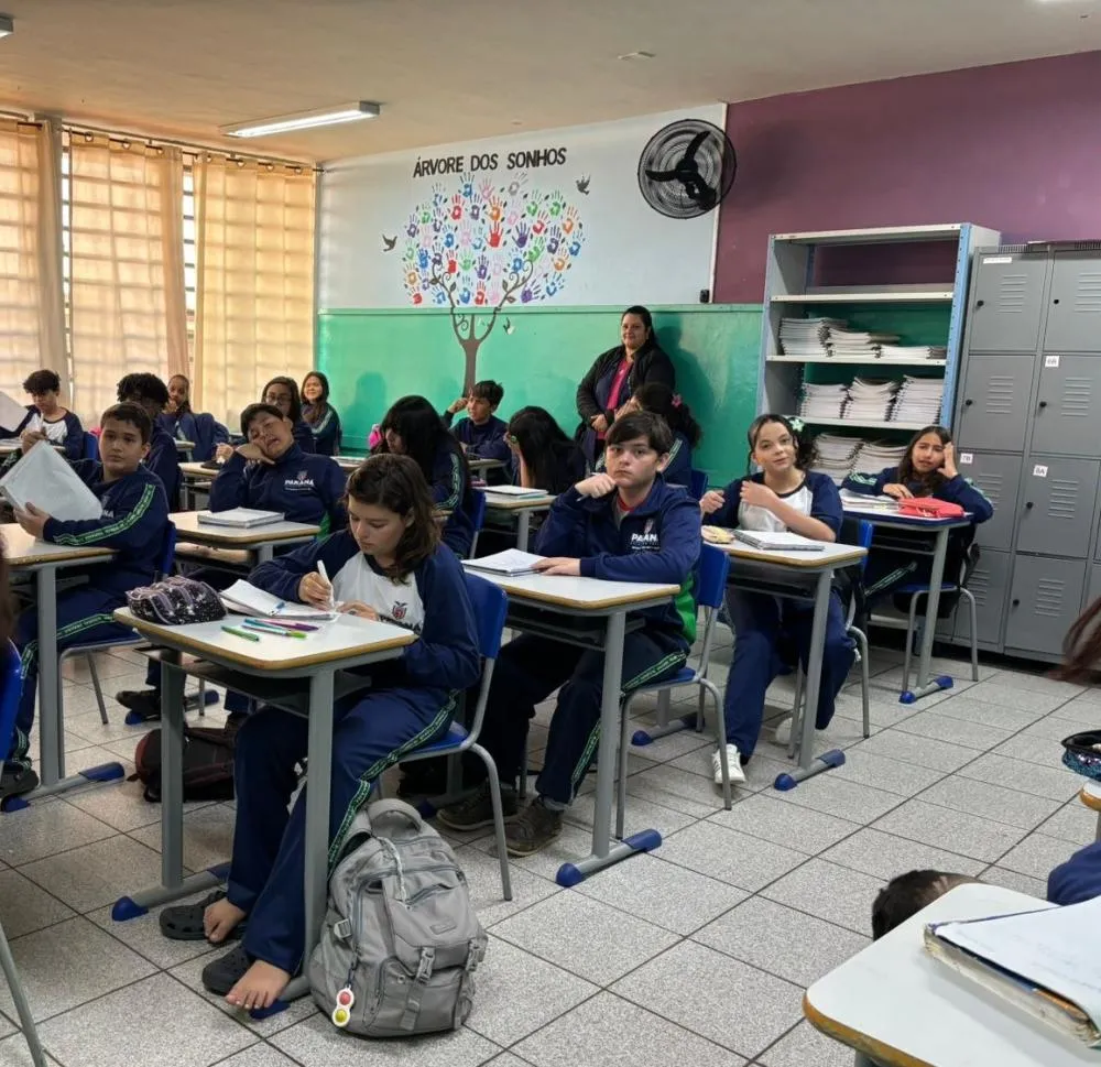 Governo entrega uniformes gratuitos para quase 200 alunos em Wenceslau Braz
