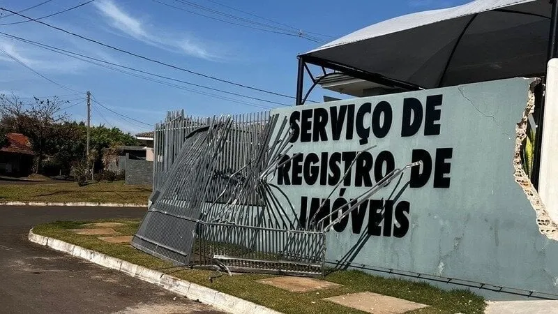 Folha Extra tem acesso a novos detalhes que Fantástico não mostrou sobre cartório destruído em Ribeirão Claro