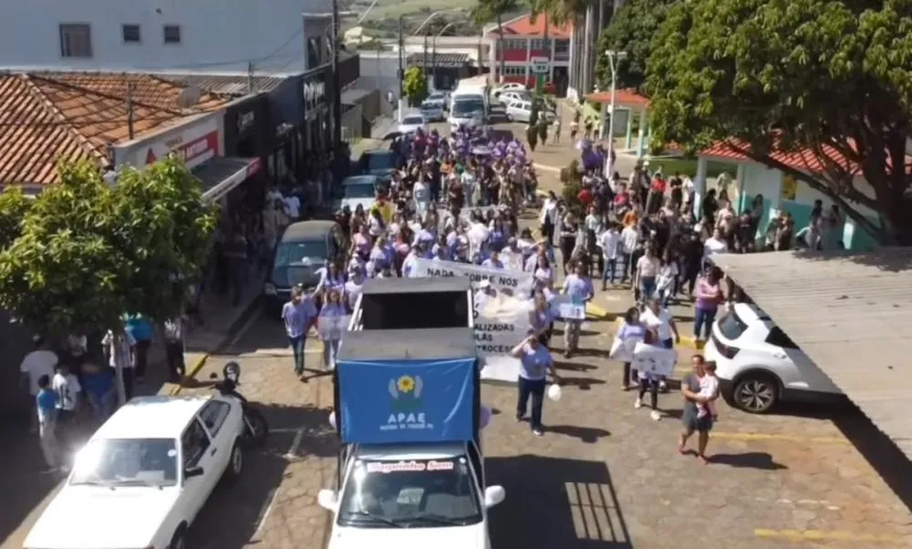 Santana do Itararé realiza mobilização em defesa das APAEs