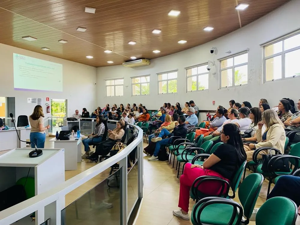 Profissionais da saúde participam de capacitação em Arapoti