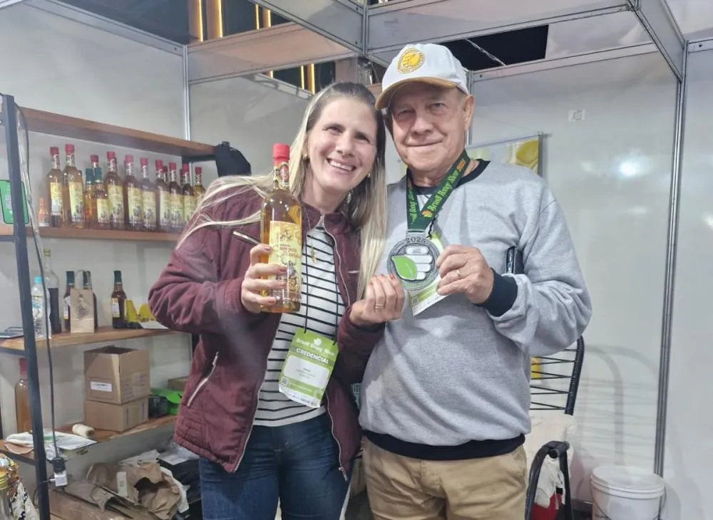 Hidromel de Arapoti conquista prata em evento com competidores de todo Brasil