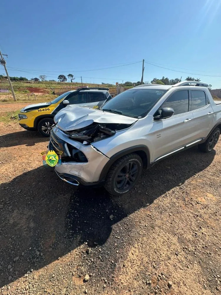 Motorista vai parar na delegacia após acidente com dois feridos na PR092