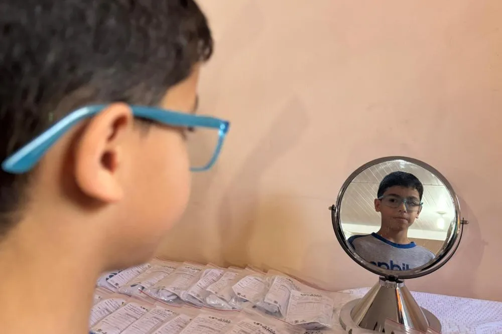 Governo entrega óculos para mais 220 alunos do Norte Pioneiro