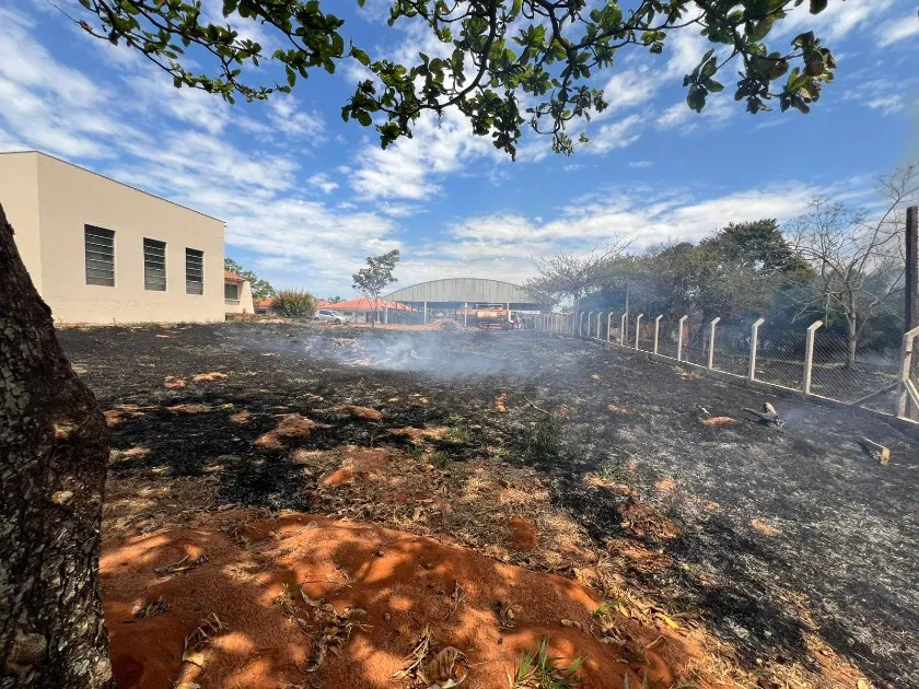 Incêndio atinge APAE de Jacarezinho e levanta suspeita de crime