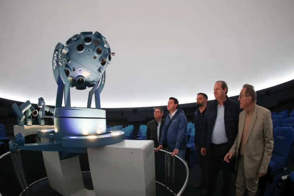 Com visita à Alemanha, Governo do Paraná avança em projeto de planetário de última geração