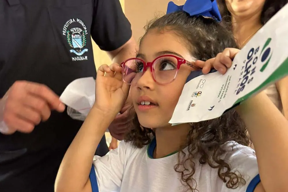 Governo vai distribuir óculos gratuitos para estudantes de mais 19 cidades da região