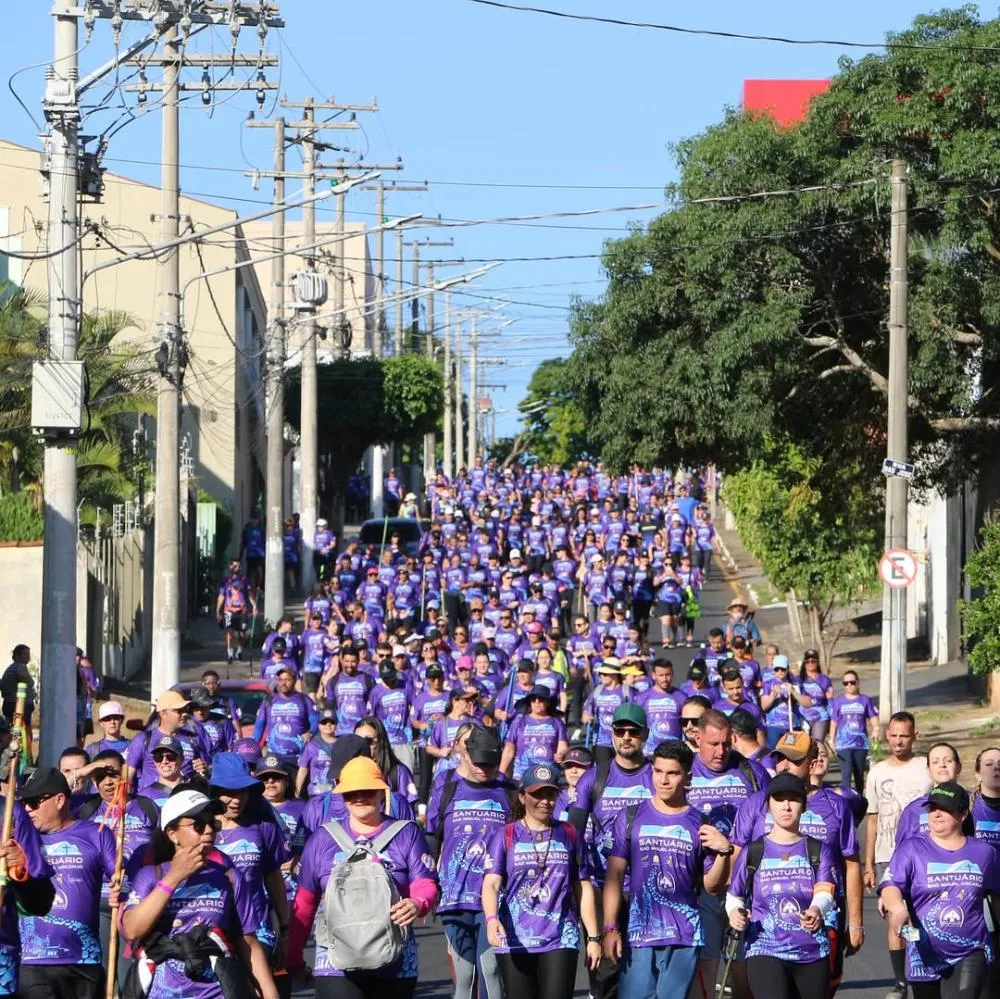 Peregrinação ao Santuário de São Miguel Arcanjo reuniu mais de 1,2 mil devotos em Bandeirantes