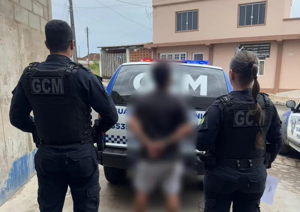 Filho é preso após incentivar a própria mãe a cometer suicídio