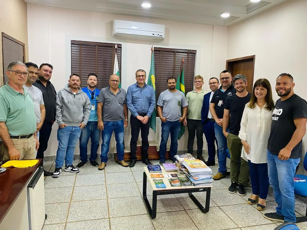 Irani Barros anuncia reajuste salarial para servidores municipais de Arapoti