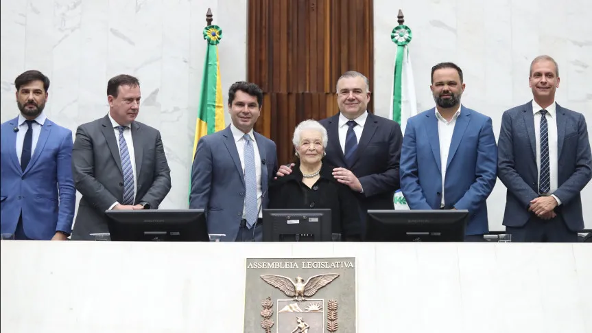 Assembleia celebra o Dia dos Professores com homenagens e reconhecimento