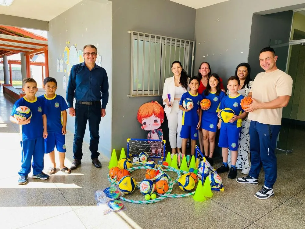 Prefeitura de Arapoti entrega novos kits de Educação Física para escolas e CMEIs