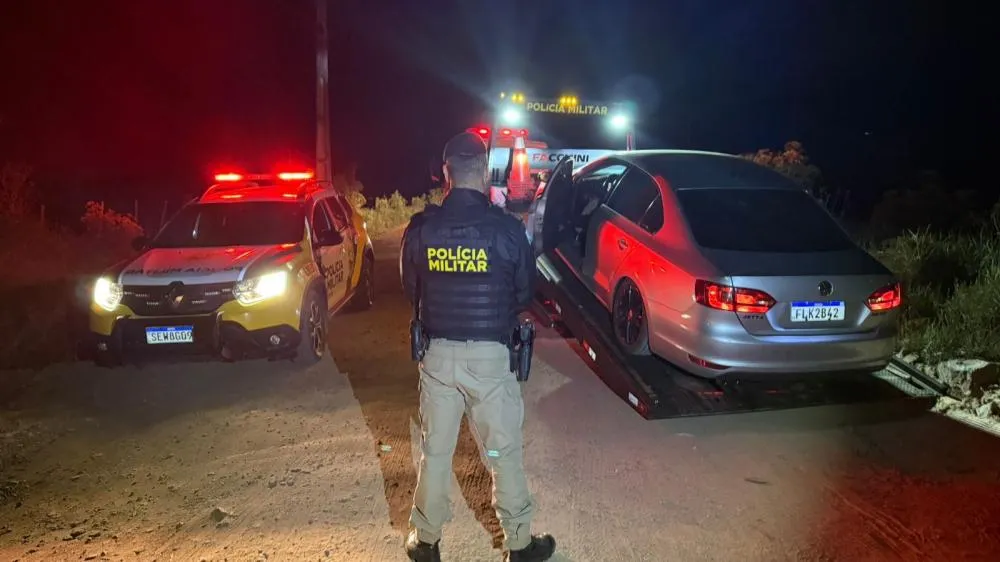 Homens armados invadem residência e vítimas vivem terror durante assalto