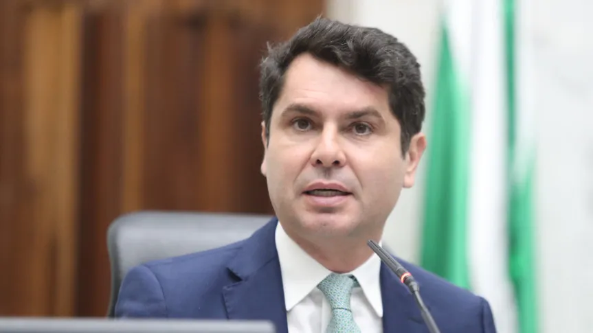 Alexandre Curi defende APAEs e critica novo decreto federal sobre Educação Especial