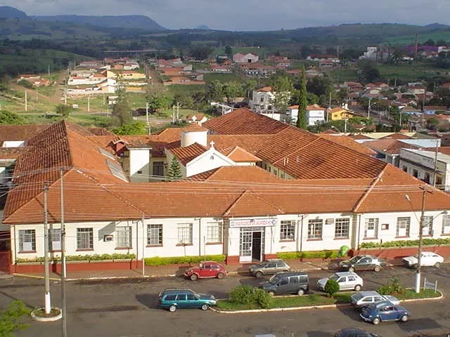 Secretaria de Estado da Saúde e Santa Casa da Jacarezinho realizam reunião para solucionar problemas