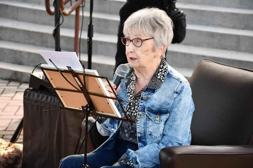 Prefeitura e Câmara realizam homenagem a escritora de Arapoti