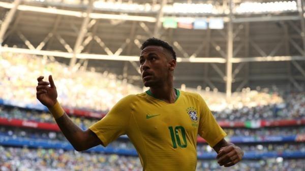 Brasil vence México por 2 a 0 e mantém vivo o sonho do Hexa