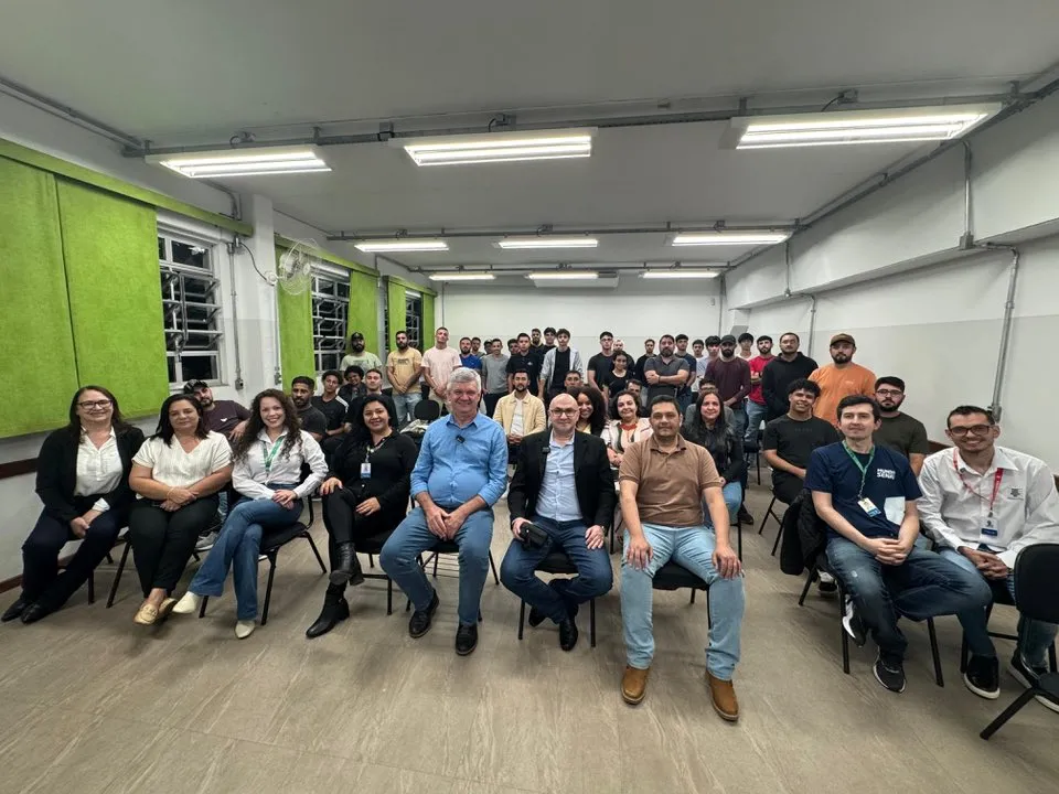 Alunos iniciam aulas no curso de Automação Industrial em Jaguariaíva