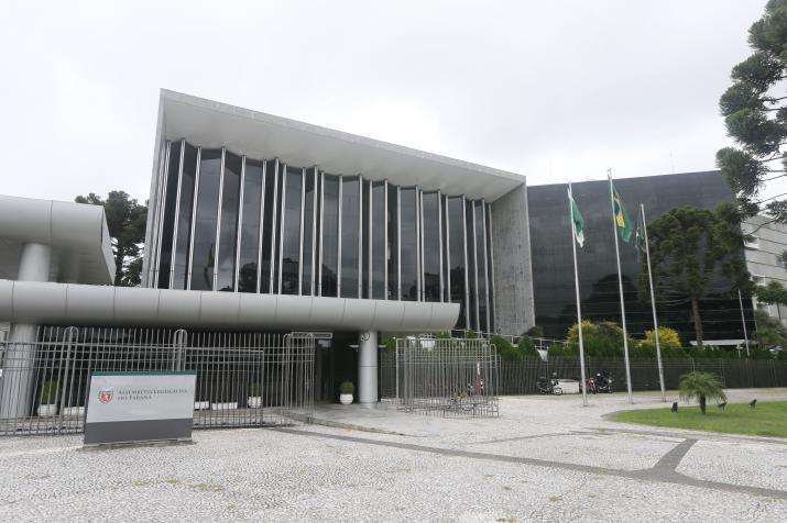 Servidores da Assembleia serão obrigados a utilizar crachá de identificação