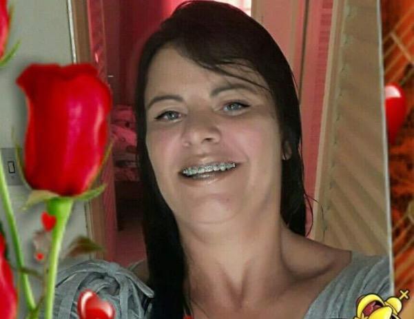 Mulher morre após ser esfaqueada no pescoço em W. Braz