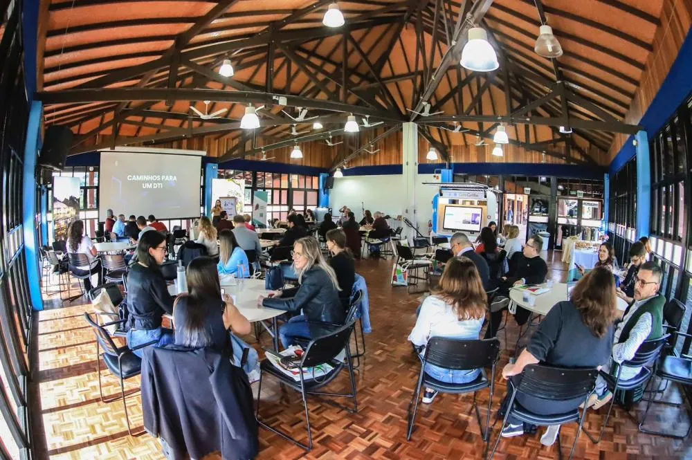 Curitiba projeta o futuro e se consolida como cidade referência mundial em turismo inteligente