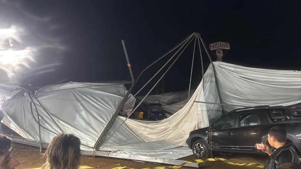 Temporal causado por ciclone provoca destruição em Ibaiti e mais cidades da região