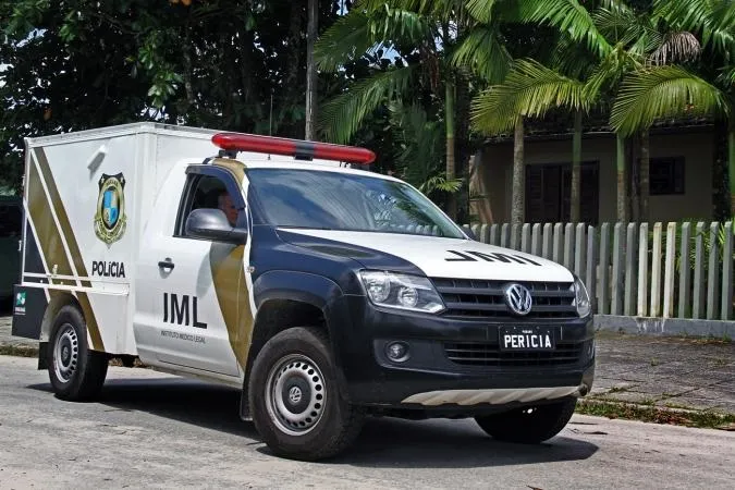 Homem é encontrado morto no meio da rua